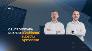 Ficha técnica de produção analisada por equipe de controladoria no chão de fábrica